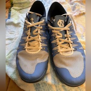 UNC Nike free trainer